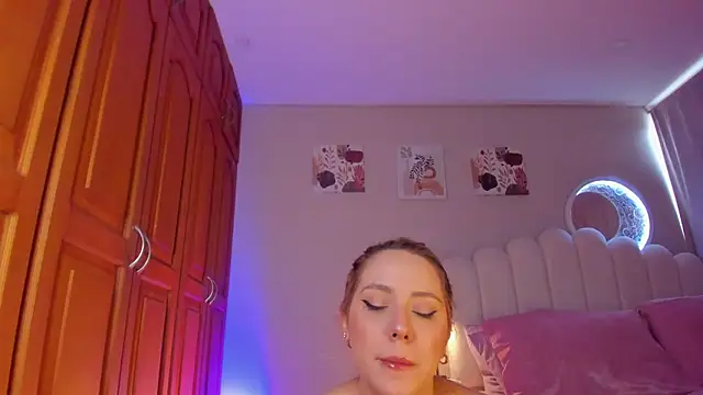 martinaaricci online show from 01.10.26