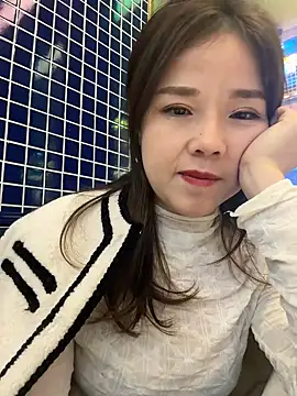 Efangfang online show from 01.11.25