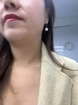 Efangfang online show from 02.23.25