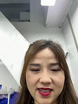 Efangfang online show from 03.05.25