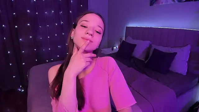 StaceySunny online show from 12.18.24