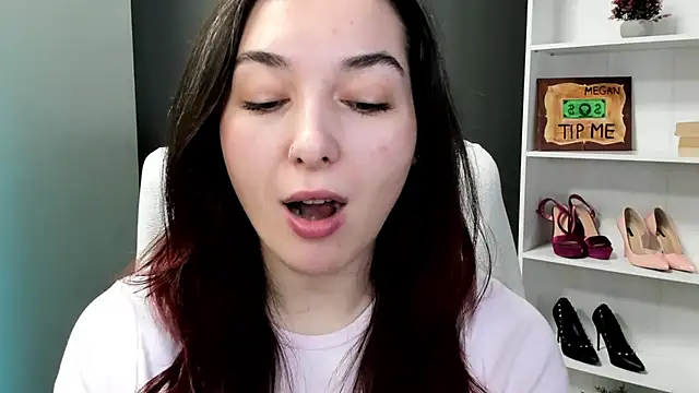Snapshot of Meagn_Extasy chatting on 06.18.26 Meagn Extasy online show from 06.18.26
