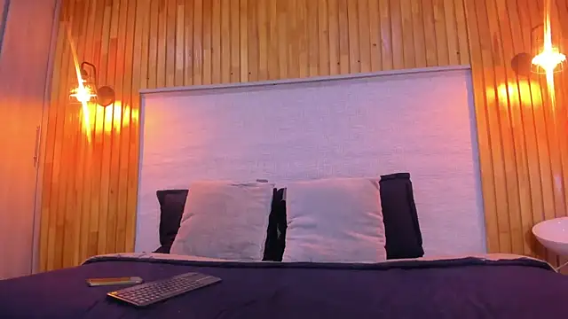 amelialeen7 online show from 12.22.24