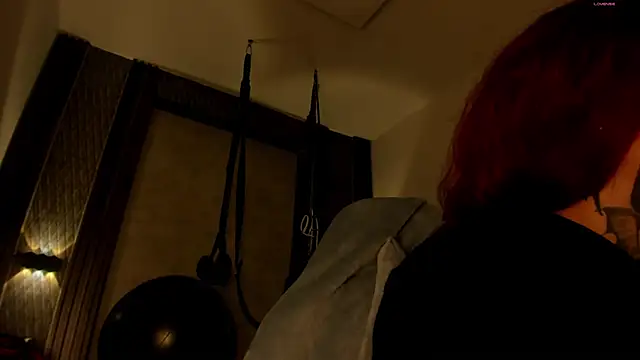 selene red  online show from 11.13.25