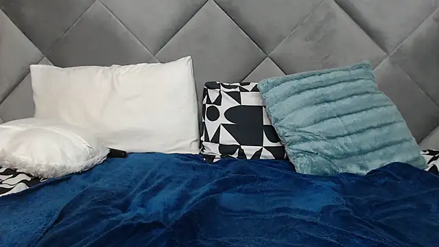 Snapshot of LOYAL_SASHA chatting on 03.03.25 LOYAL SASHA online show from 03.03.25