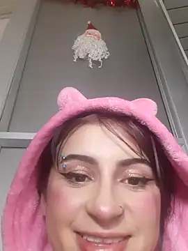 Snapshot of Bonnye_star chatting on 12.21.24 Bonnye star online show from 12.21.24