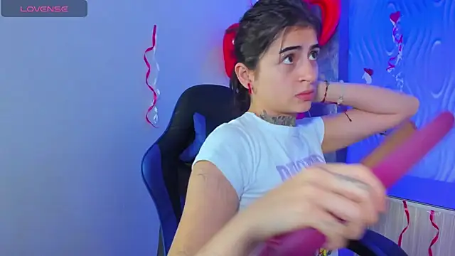 Snapshot of Bonnye_star chatting on 02.15.26 Bonnye star online show from 02.15.26