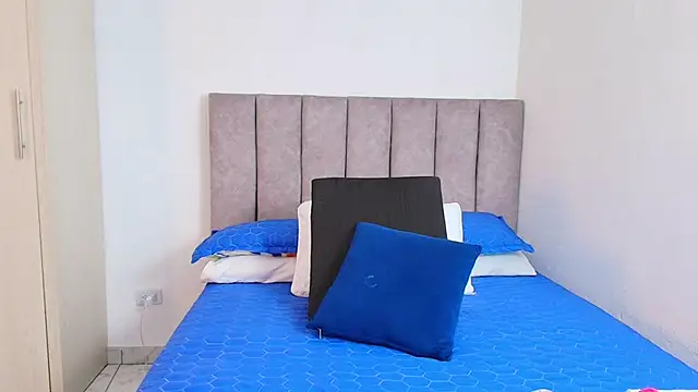 Snapshot of karina_lewis_ chatting on 01.16.25 karina lewis online show from 01.16.25