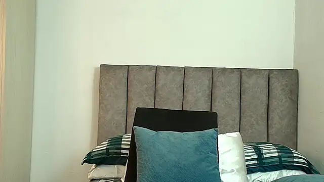 karina lewis  online show from 03.26.26