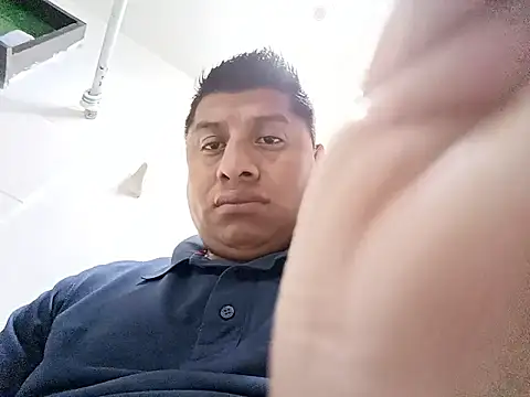 Snapshot of Riatatuil chatting on 03.04.26 Riatatuil online show from 03.04.26