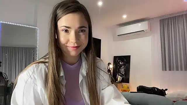 Snapshot of Mika_Miller chatting on 11.09.25 Mika Miller online show from 11.09.25