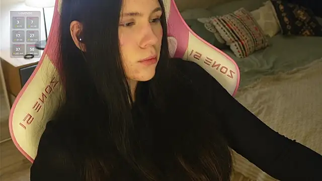 Snapshot of jennetdoll chatting on 02.19.25 jennetdoll online show from 02.19.25