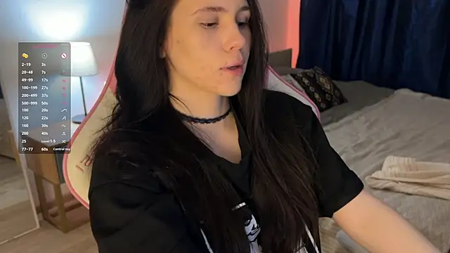 Snapshot of jennetdoll chatting on 02.25.25 jennetdoll online show from 02.25.25