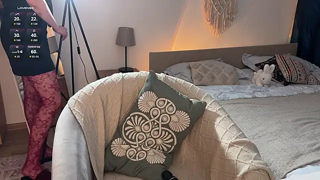 Snapshot of jennetdoll chatting on 10.06.25 jennetdoll online show from 10.06.25