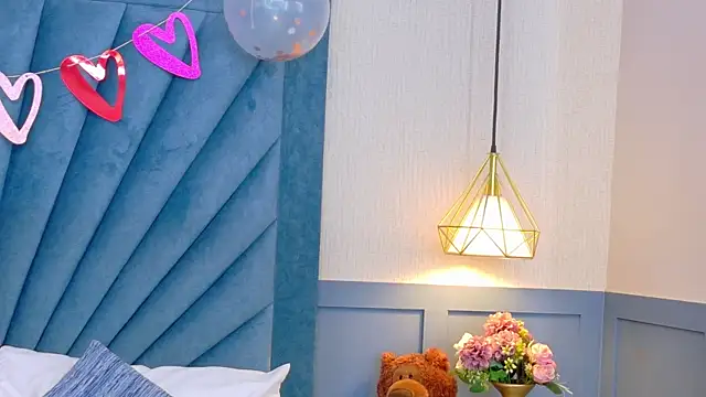 Snapshot of Camille_Torres chatting on 02.19.25 Camille Torres online show from 02.19.25