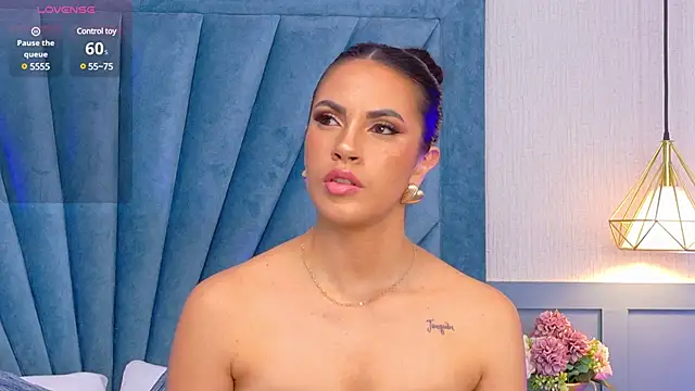 Snapshot of Camille_Torres chatting on 02.26.25 Camille Torres online show from 02.26.25