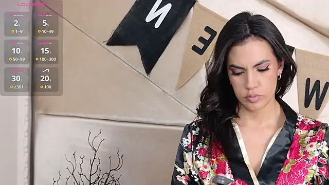 Snapshot of Camille_Torres chatting on 10.28.25 Camille Torres online show from 10.28.25