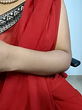 VR here 4U online show from 10.02.25