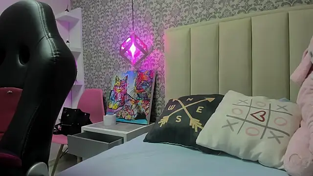 Kittytimberlake online show from 02.13.25