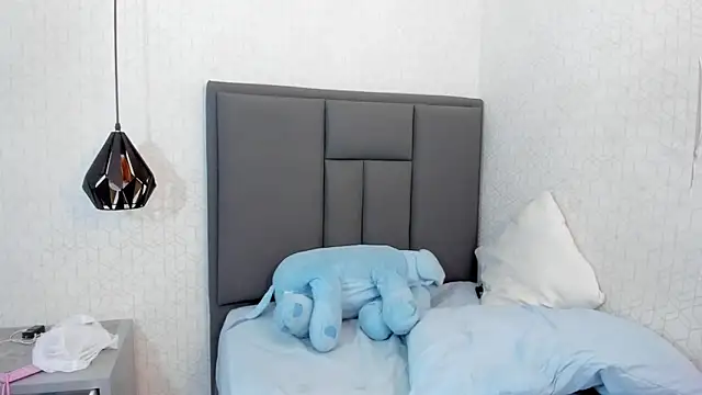 Kittytimberlake online show from 02.17.25