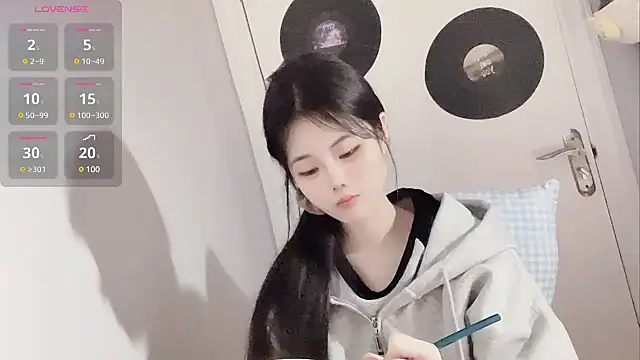 Qedgjwyz1 online show from 02.11.25