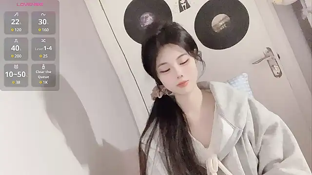 Qedgjwyz1 online show from 02.14.25