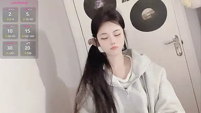 Qedgjwyz1 online show from 02.18.25