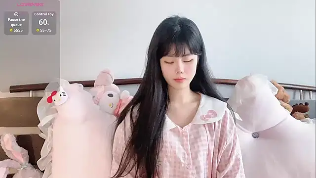 Qedgjwyz1 online show from 04.13.26