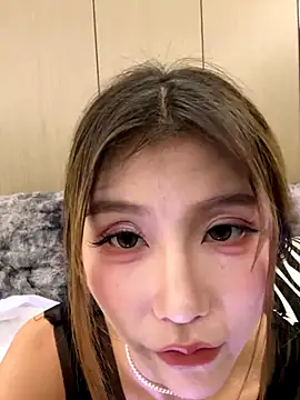 Snapshot of Momoever123456 chatting on 09.24.25 Momoever123456 online show from 09.24.25