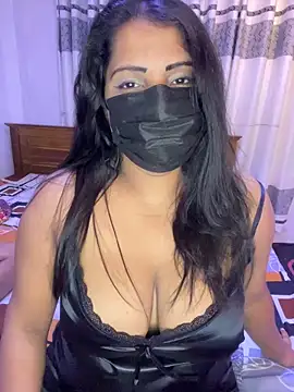 Snapshot of NOORA-GIRL chatting on 12.19.25 NOORA-GIRL online show from 12.19.25