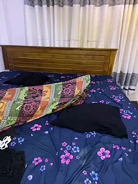 Snapshot of NOORA-GIRL chatting on 12.23.25 NOORA-GIRL online show from 12.23.25