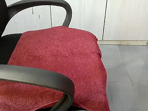 Destiny Desire online show from 09.17.25