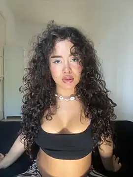 Snapshot of Marie_Rose chatting on 10.05.25 Marie Rose online show from 10.05.25