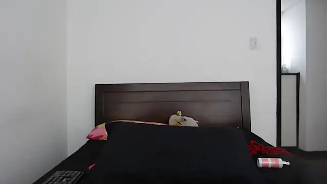 rebecca collin online show from 12.21.25