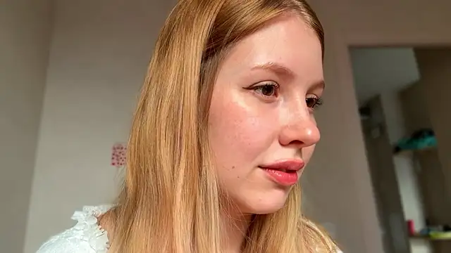 HoneyAudrey online show from 04.25.26