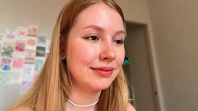 HoneyAudrey online show from 04.27.26