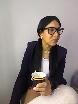 Camille jhonson online show from 12.02.25