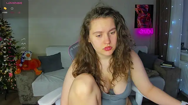 Snapshot of My_Emmy chatting on 01.01.25 My Emmy online show from 01.01.25