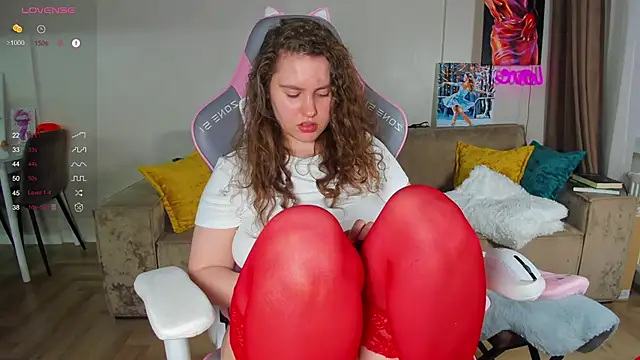 Snapshot of My_Emmy chatting on 03.11.25 My Emmy online show from 03.11.25