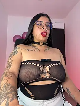 Devilsweet17 online show from 11.11.25