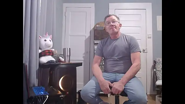 Snapshot of straightinyou chatting on 01.11.25 straightinyou online show from 01.11.25