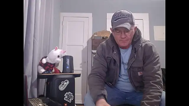 Snapshot of straightinyou chatting on 01.12.25 straightinyou online show from 01.12.25