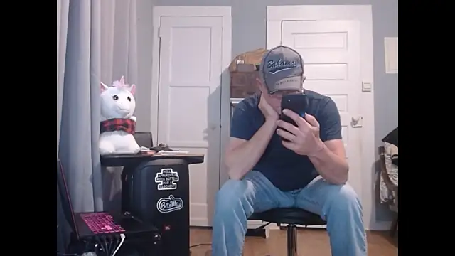 Snapshot of straightinyou chatting on 01.18.25 straightinyou online show from 01.18.25