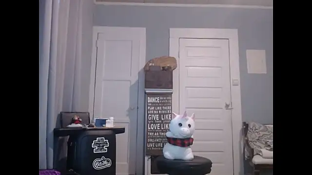 Snapshot of straightinyou chatting on 01.20.25 straightinyou online show from 01.20.25