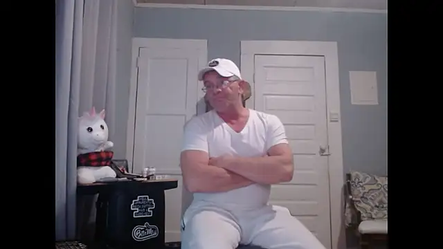 Snapshot of straightinyou chatting on 01.21.25 straightinyou online show from 01.21.25