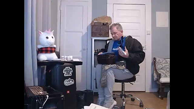 Snapshot of straightinyou chatting on 01.22.25 straightinyou online show from 01.22.25