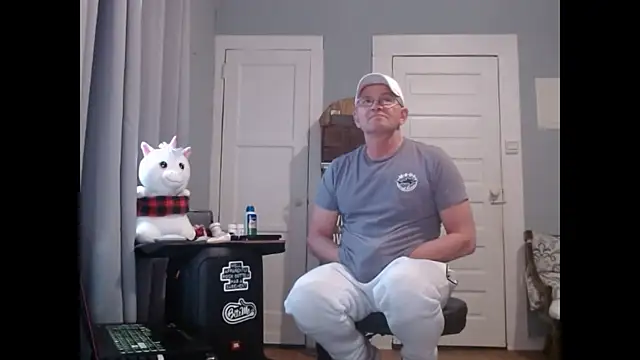 Snapshot of straightinyou chatting on 01.23.25 straightinyou online show from 01.23.25