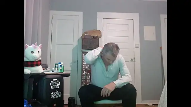 Snapshot of straightinyou chatting on 01.23.25 straightinyou online show from 01.23.25