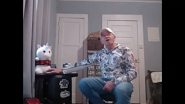 Snapshot of straightinyou chatting on 01.24.25 straightinyou online show from 01.24.25