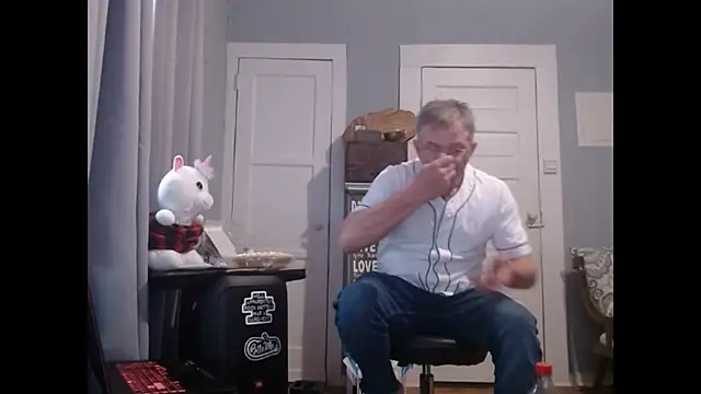 Snapshot of straightinyou chatting on 01.26.25 straightinyou online show from 01.26.25